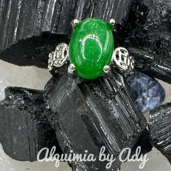 Green Jade Victorian silver ring / wealth and good luck healing crystal - Picture 1 of 7